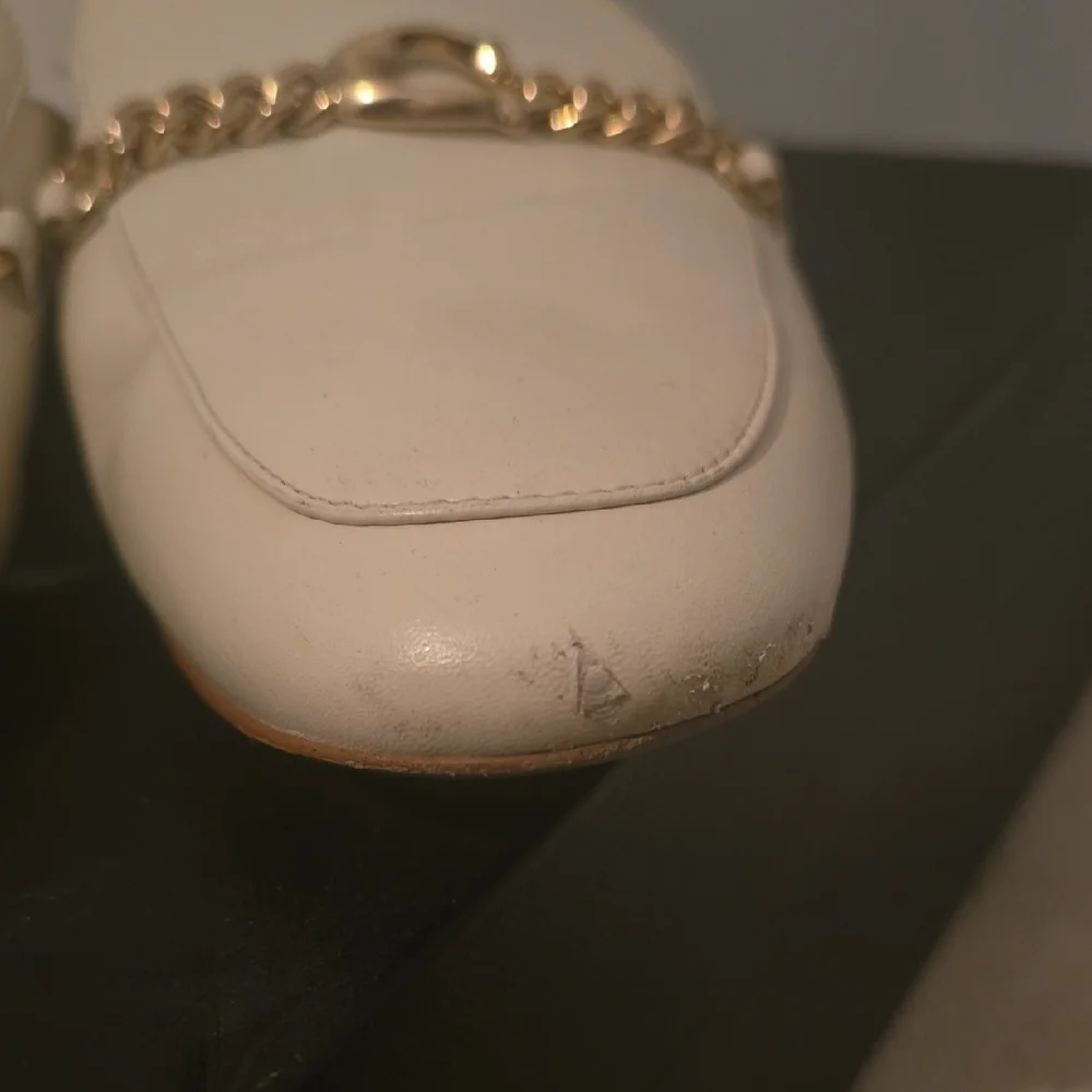 Coach White Leather Mules with Gold Chain - Picture 8 of 10